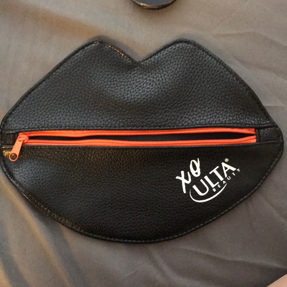 Makeup bundle - Picture 2 of 6